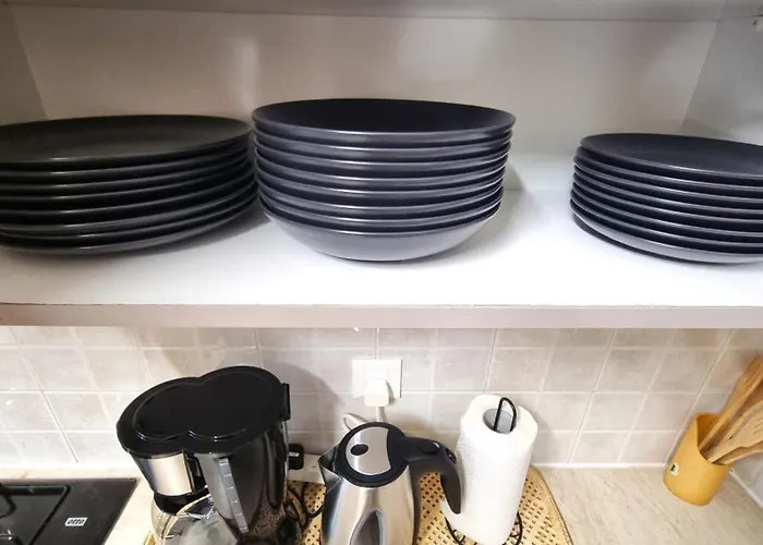 Apartament 2 Beachside Apts, 5min Walk To Shore With Internet Larnaca