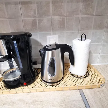 2 Beachside Apts, 5min Walk To Shore With Internet * Larnaka