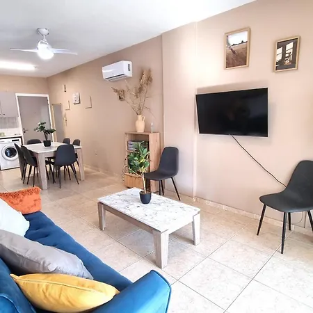 2 Beachside Apts, 5min Walk To Shore With Internet Apartment Larnaka