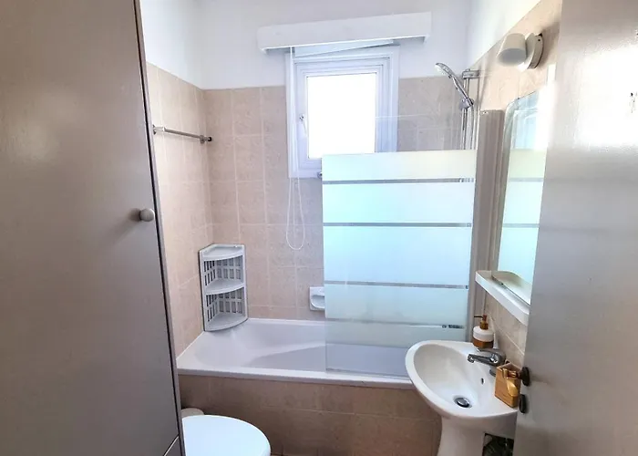 Apartment 2 Beachside Apts, 5min Walk To Shore With Internet