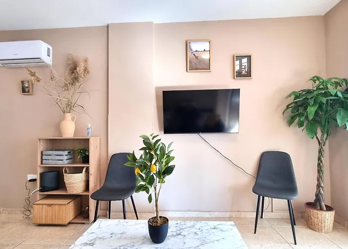 2 Beachside Apts, 5min Walk To Shore With Internet Apartment Larnaca