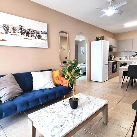 Апартаменти 2 Beachside Apts, 5min Walk To Shore With Internet *